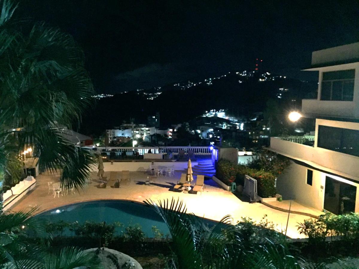 Villa Palmitas Acogedor Departamento Nivel Piscina Gigante Jardines Acapulco Esterno foto