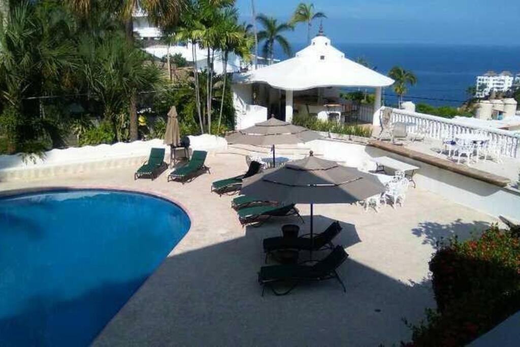 Villa Palmitas Acogedor Departamento Nivel Piscina Gigante Jardines Acapulco Esterno foto